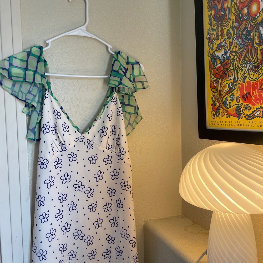 Verge girl dress